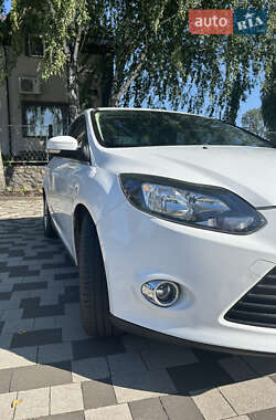 Седан Ford Focus 2011 в 