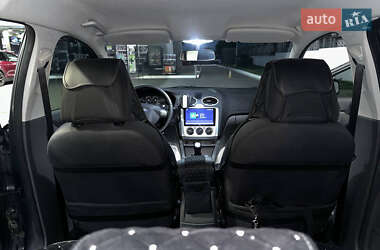 Хэтчбек Ford Focus 2005 в 