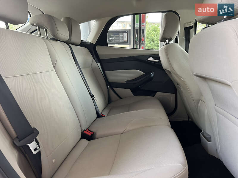 Хэтчбек Ford Focus 2015 в Николаеве