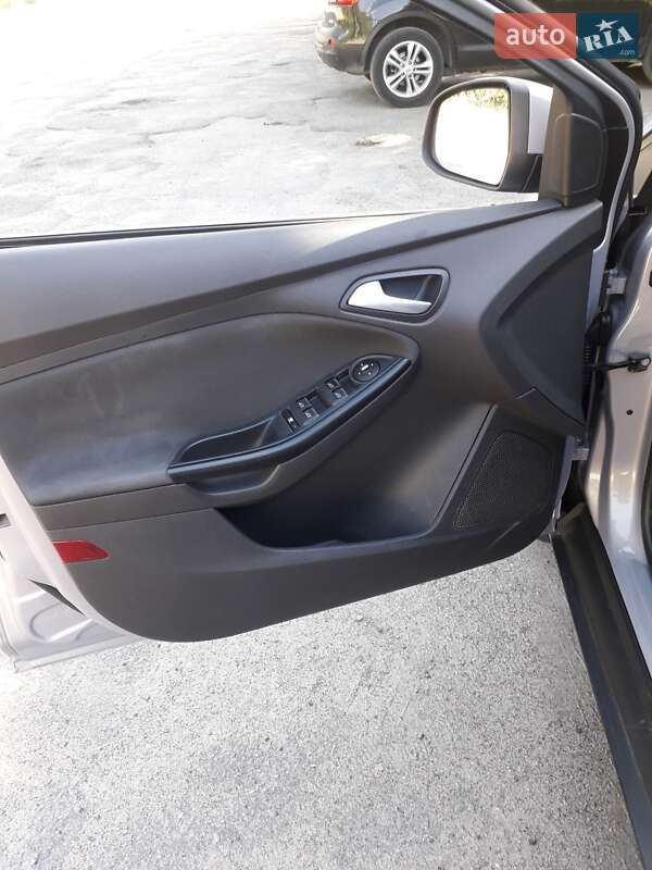 Хэтчбек Ford Focus 2013 в Запорожье