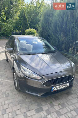 Седан Ford Focus 2015 в 