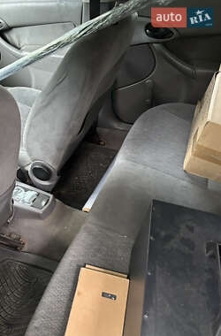 Хэтчбек Ford Focus 1999 в 