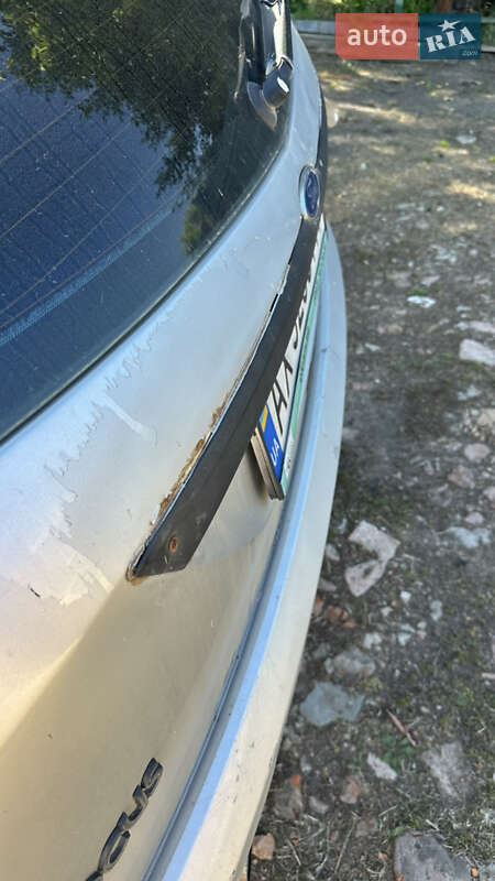 Хэтчбек Ford Focus 2003 в Харькове
