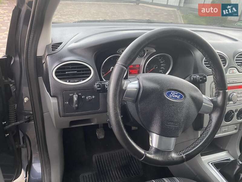 Універсал Ford Focus 2008 в Нововолинську