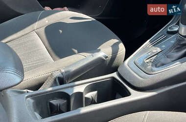 Седан Ford Focus 2015 в 