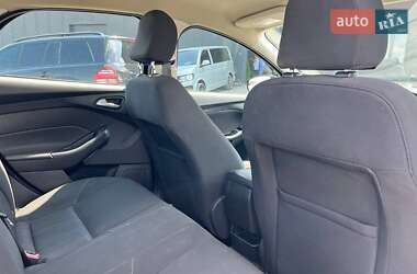 Седан Ford Focus 2015 в 