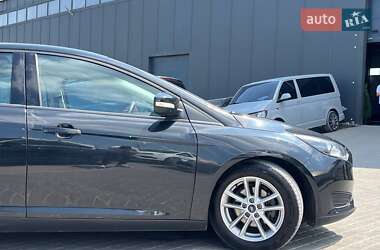 Седан Ford Focus 2015 в 