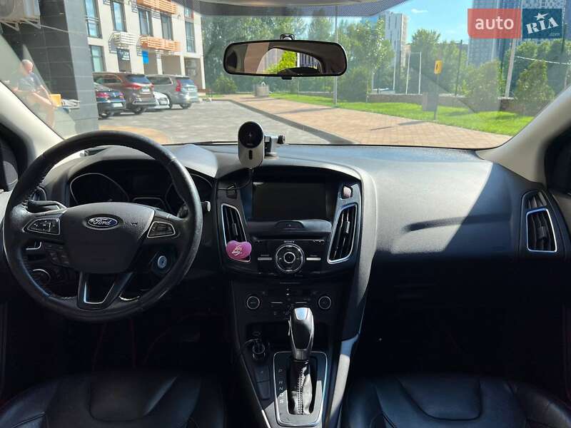 Седан Ford Focus 2015 в Киеве