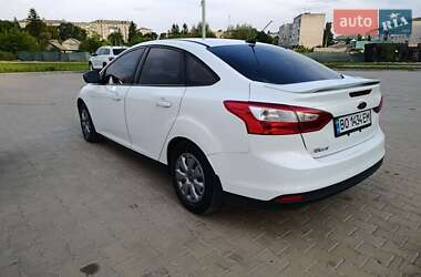Седан Ford Focus 2013 в 