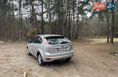 Хэтчбек Ford Focus 2009 в 