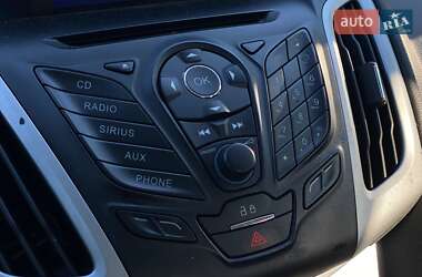 Хэтчбек Ford Focus 2012 в 