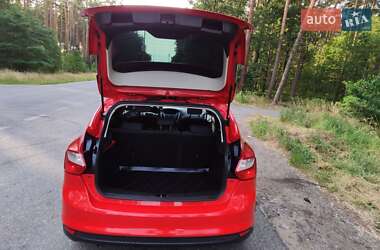 Хэтчбек Ford Focus 2013 в 