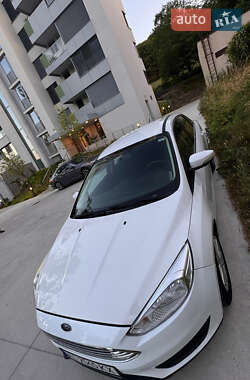 Седан Ford Focus 2016 в 