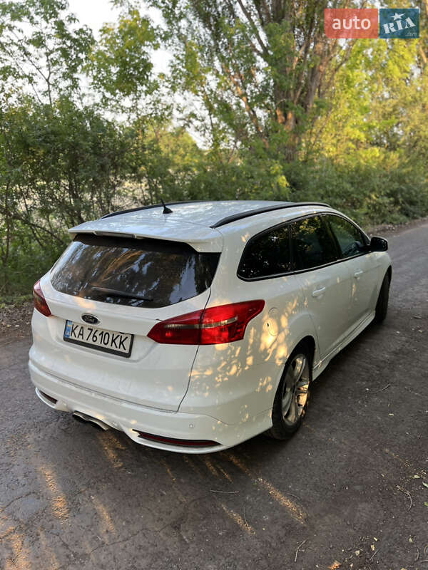 Універсал Ford Focus 2013 в Коротичу