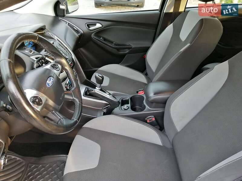 Хэтчбек Ford Focus 2013 в Ровно