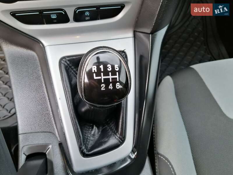 Хэтчбек Ford Focus 2013 в Ровно