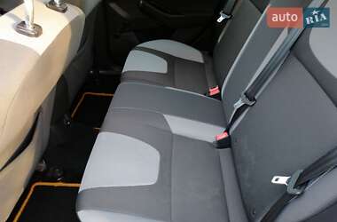 Хетчбек Ford Focus 2013 в 