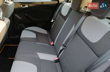Хетчбек Ford Focus 2013 в 