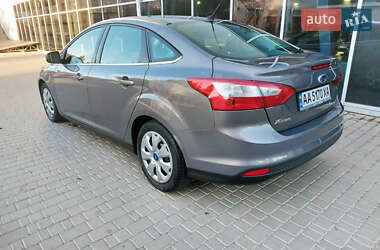 Седан Ford Focus 2013 в 