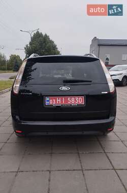 Универсал Ford Focus 2010 в 