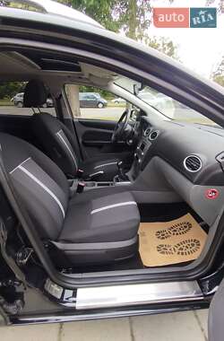 Универсал Ford Focus 2010 в 