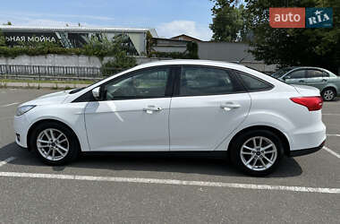 Седан Ford Focus 2016 в 