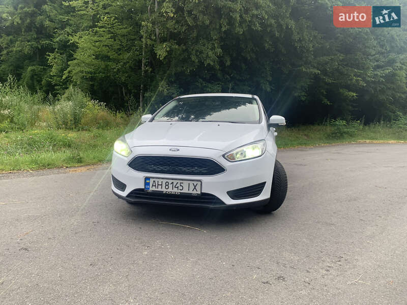 Хэтчбек Ford Focus 2016 в 