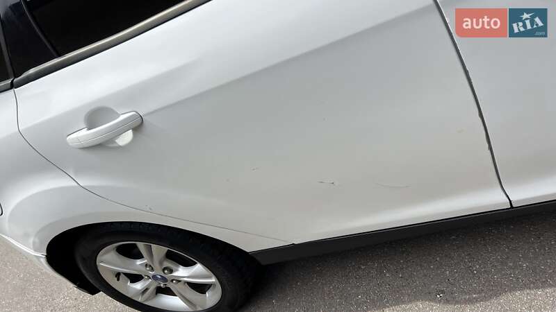 Хэтчбек Ford Focus 2013 в Киеве
