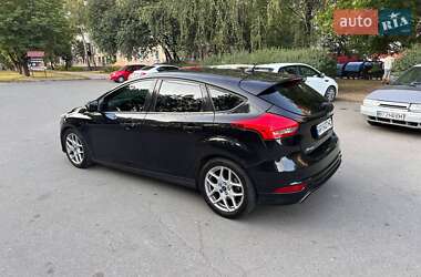 Хэтчбек Ford Focus 2015 в 
