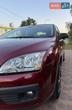 Седан Ford Focus 2005 в 