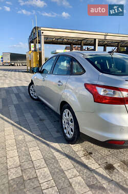 Седан Ford Focus 2014 в 