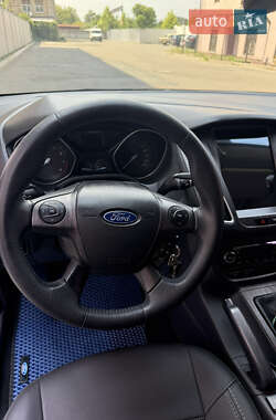 Седан Ford Focus 2012 в 