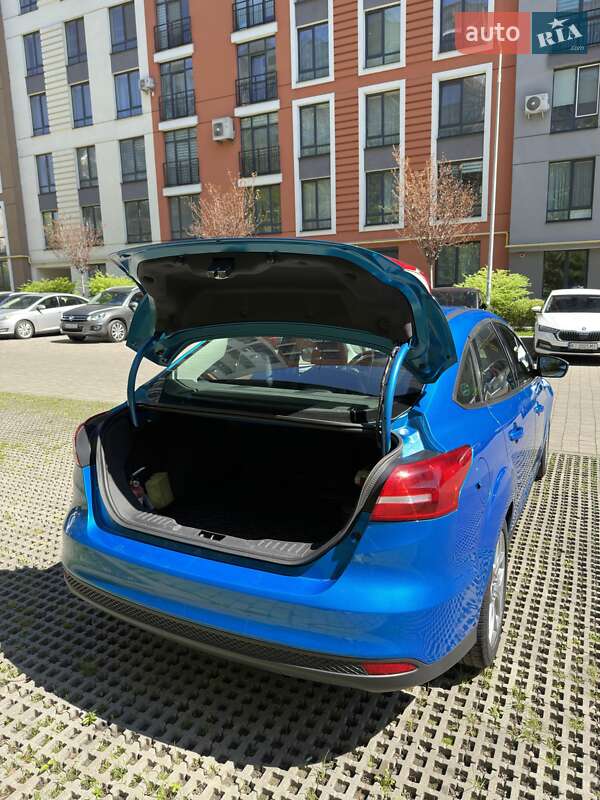Седан Ford Focus 2015 в Львові