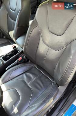 Седан Ford Focus 2015 в 