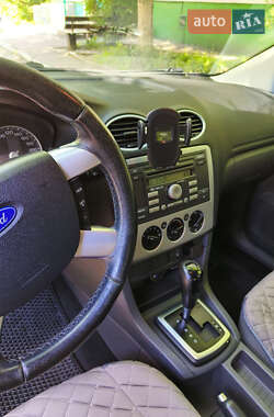 Хэтчбек Ford Focus 2007 в 