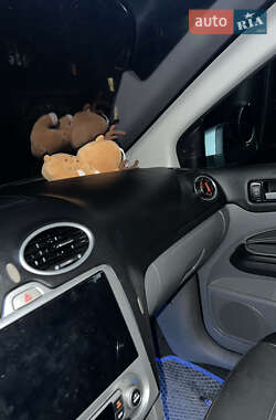 Хэтчбек Ford Focus 2008 в 