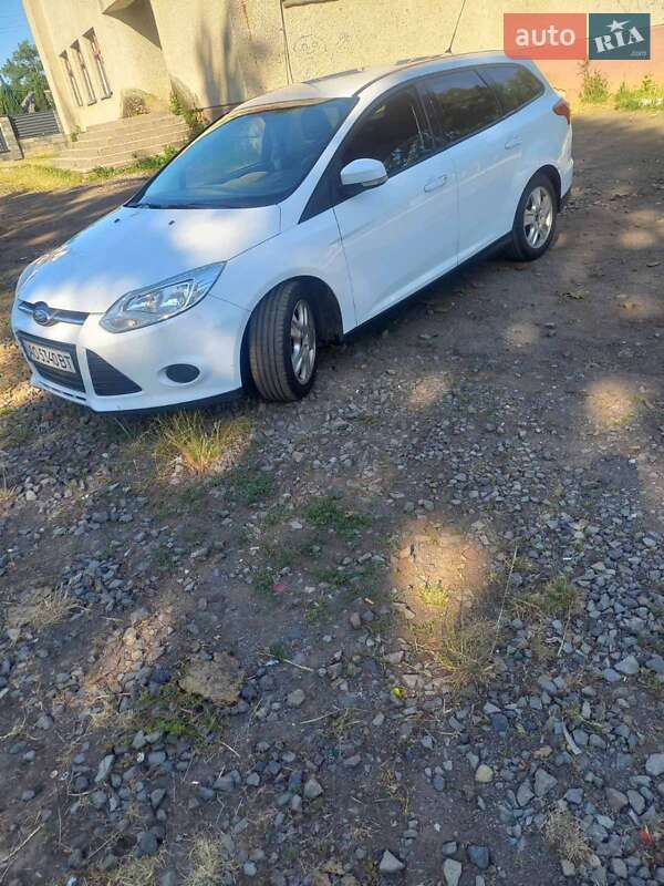 Универсал Ford Focus 2011 в 