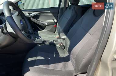 Седан Ford Focus 2015 в 