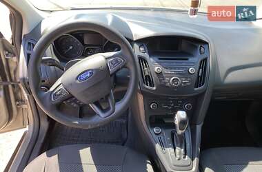 Седан Ford Focus 2015 в 