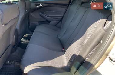 Седан Ford Focus 2015 в 