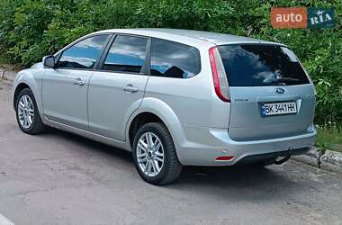 Универсал Ford Focus 2010 в 