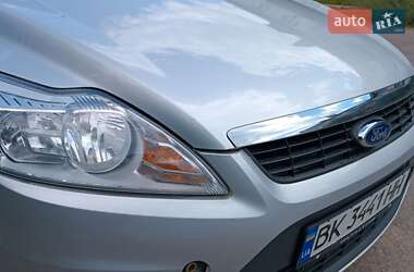 Универсал Ford Focus 2010 в 