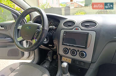 Хэтчбек Ford Focus 2007 в 