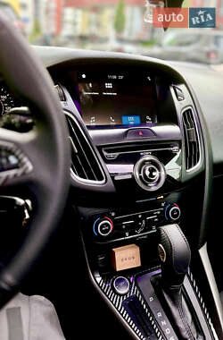 Хэтчбек Ford Focus 2017 в 