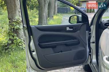 Универсал Ford Focus 2010 в 