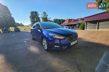 Седан Ford Focus 2015 в 