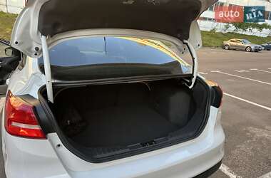 Седан Ford Focus 2015 в 