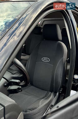 Хэтчбек Ford Focus 2005 в 