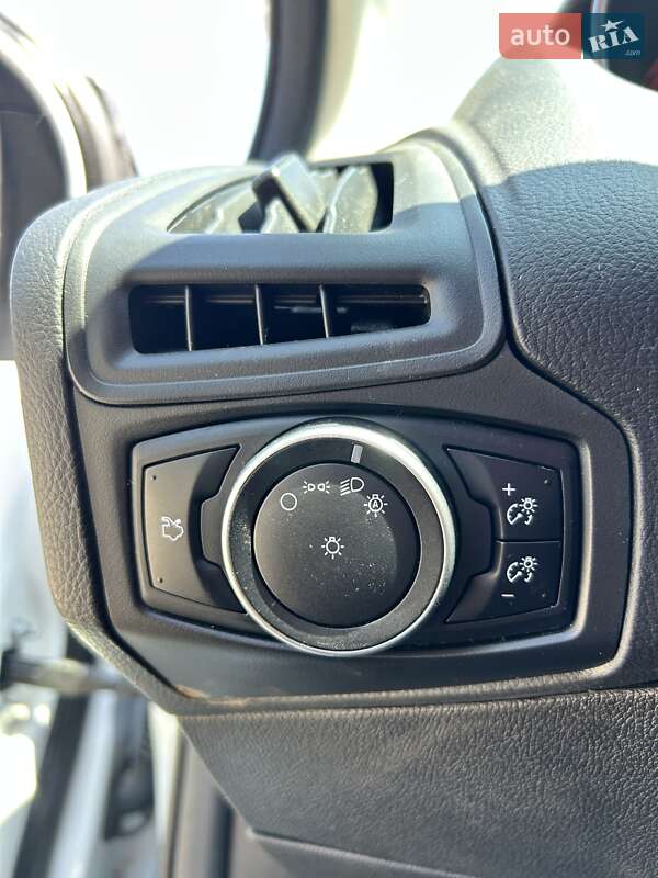 Хетчбек Ford Focus 2016 в Сумах