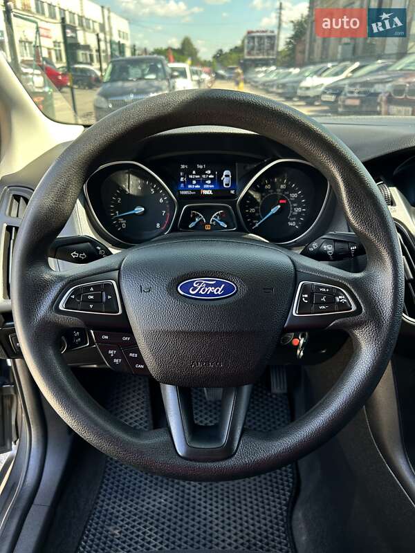 Седан Ford Focus 2015 в Сумах